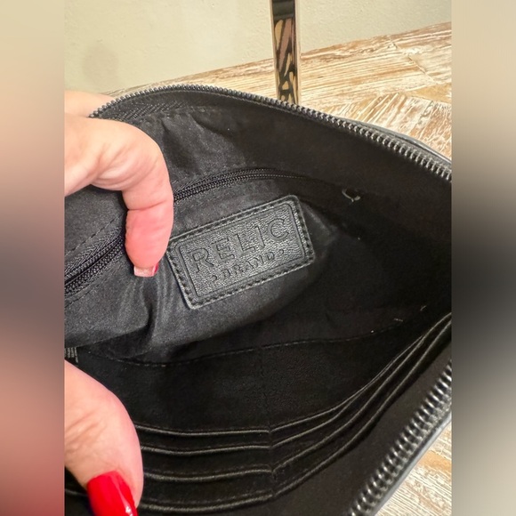 RELIC 🎁 BRAND COLLECTION 🎁 Canvas Sunflower Design with Black Velvet Flocking 🎁 - Picture 7 of 9